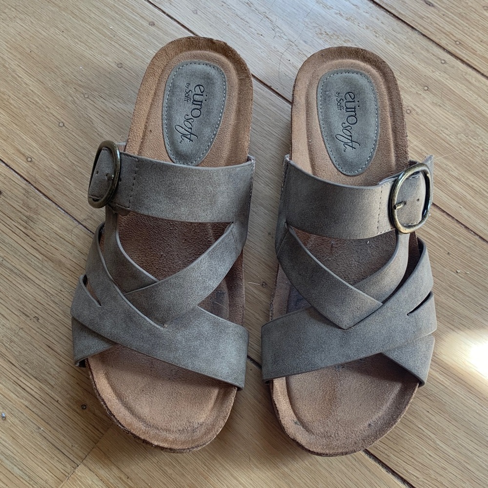 EuroSoft Women's Gray Sandals